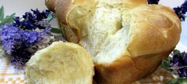 Сдобный хлеб с узором