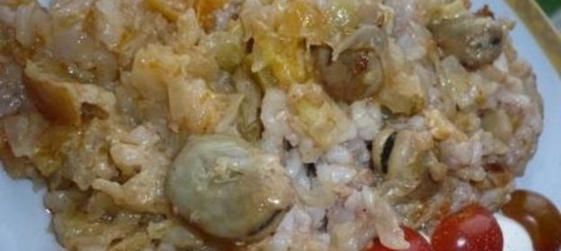 Ленивые глубцы с бобами в соусе