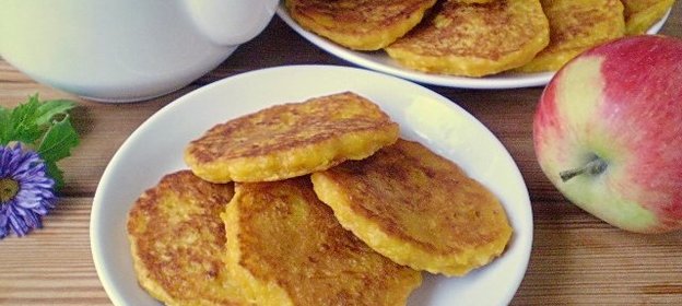 Оладьи из тыквы и яблок