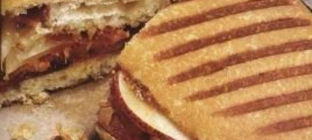 Бульон из телятины с манными кубиками