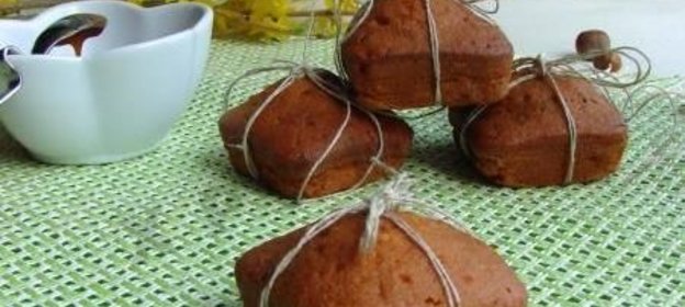 Карамельные кексы с пралине из фундука