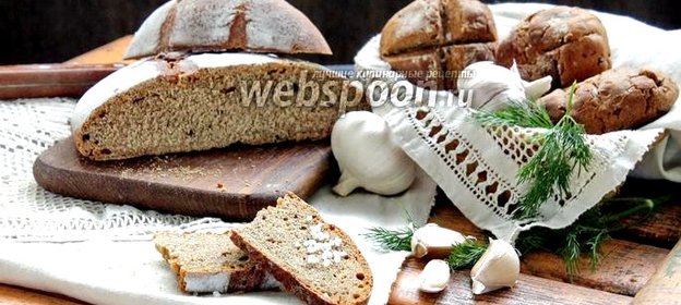 Чёрный хлеб с чесноком