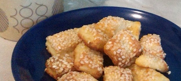 Сырное печенье с кунжутом