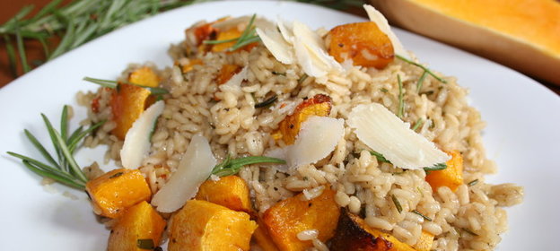 Бульон с кореньями и зеленью