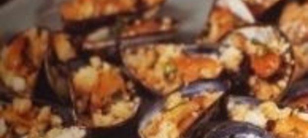 Спагетти под соусом из грецких орехов