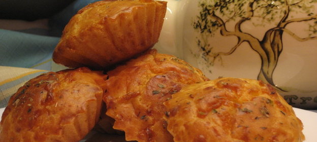 Быстрые маффины с моцареллой