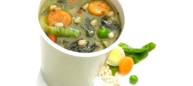 Бульон с кореньями и зеленью