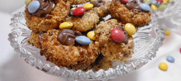 Ореховое печенье с шоколадной начинкой