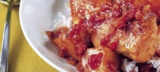 Курица под соусом карри