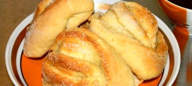 Булочки на молоке без дрожжей