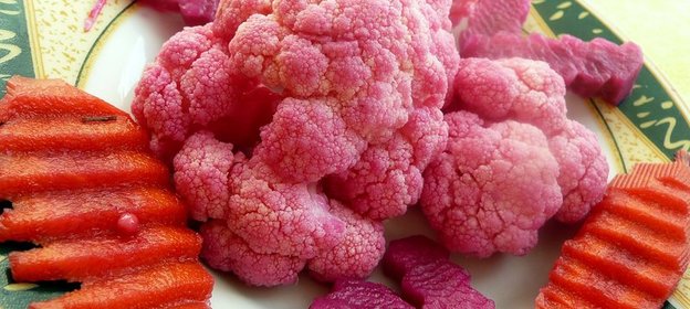 Цветная капуста и другие овощи маринованные в фиксе овощном