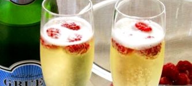 Желе из шампанского и малины