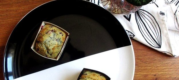 Маффины с брусникой и маком