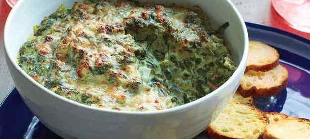 Соус из шпината и карамелизированного лука