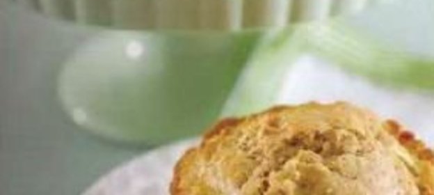 Маффины с яблоками, орехами и изюмом