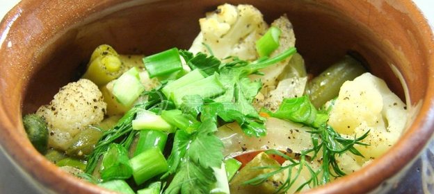 Тушеные овощи в горшочке