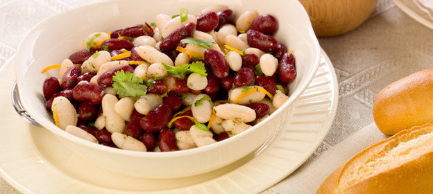 Салат из фасоли с орехами