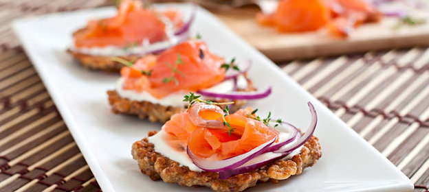 Картофельные оладьи с семгой