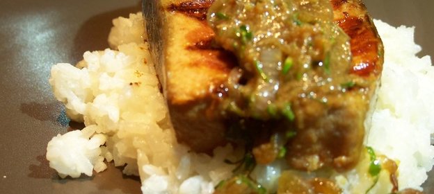 Пряные стейки лосося