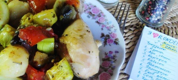 Курица с овощами в духовке