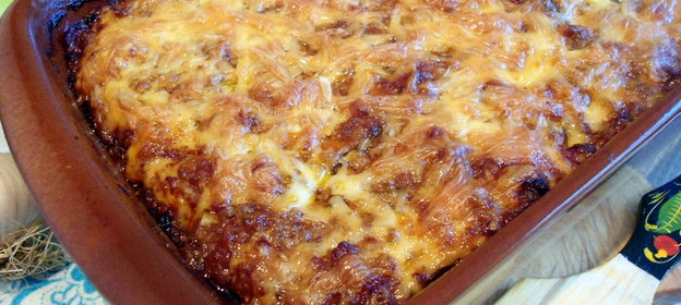 Запеканка из кабачков с мясным соусом