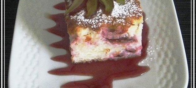 Рисовая запеканка со сливами