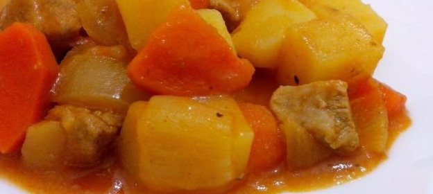 Морские гады в сметане с зеленью