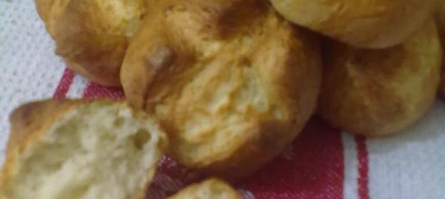 Французские БУЛОЧКИ,те самые...хрустящие(легко и просто)))