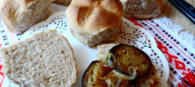 Цельнозерновые булочки к обеду