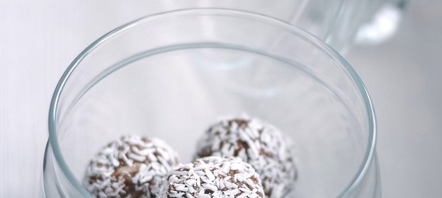 Конфеты из фиников с орехами