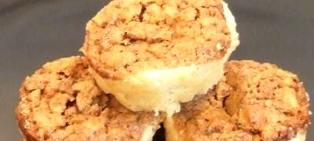 Двухслойное печенье с орехами