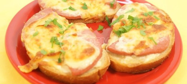 Помидоры, фаршированные салатом