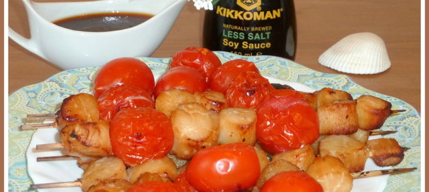 Шашлычки из морских гребешков с помидорами черри