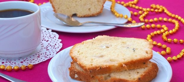 Яблочный кекс с кунжутом