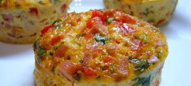 Маффины из омлета с колбасой и сладким перцем