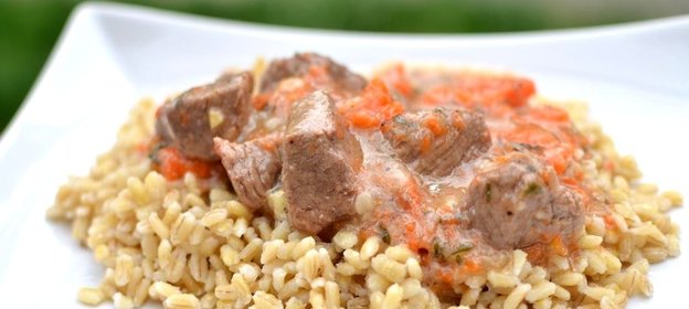 Говядина тушеная с овощами