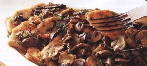 Бульон с ломтиками из теста