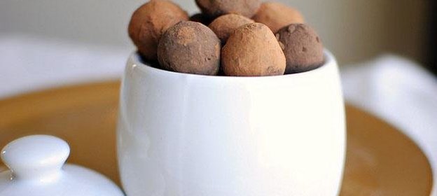 Шоколадные трюфели с корицей и кофе