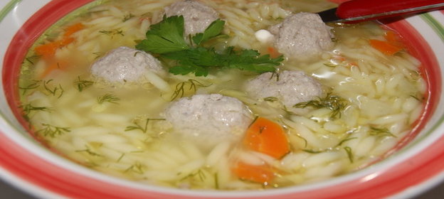 Суп-бульон с пастой орзо и фаршированными фрикаделями. Юбилейный
