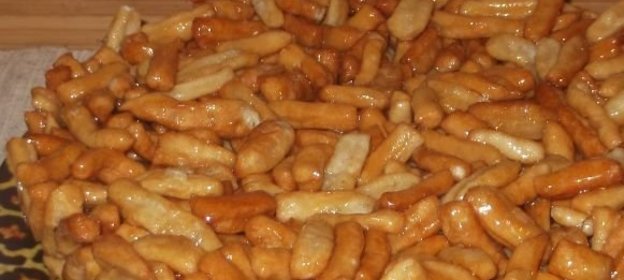 Темный овощной бульон