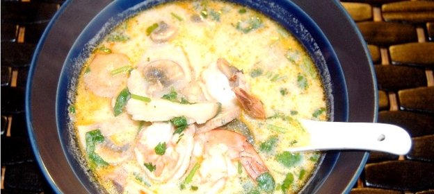 Молочный суп с пастой и морскими гребешками