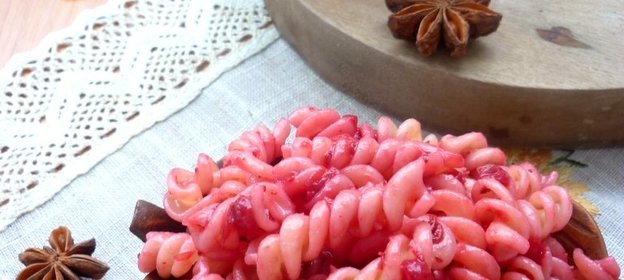 Паста с брусничным соусом