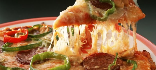 Пицца с колбасой без дрожжей