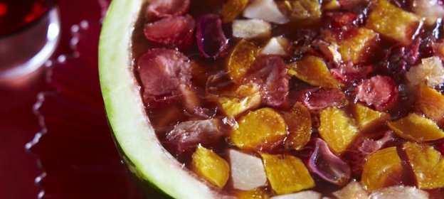 Фруктовое желе в арбузе