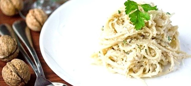 Спагетти в сливочно-ореховом соусе