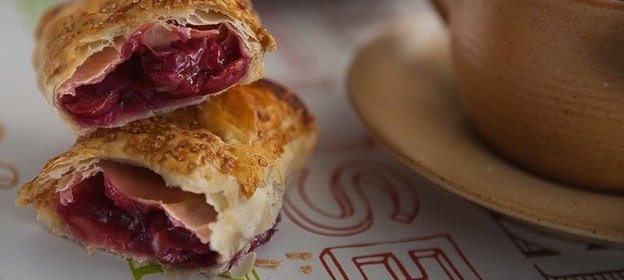 Лимонно-вишневые булочки