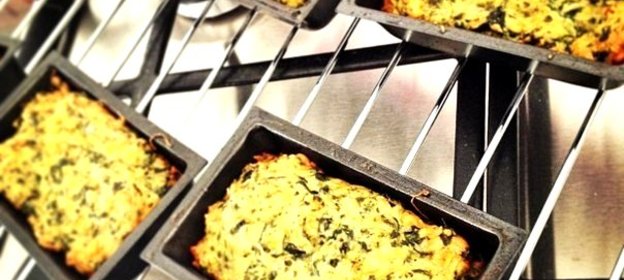 Маффины из шпината с пармезаном