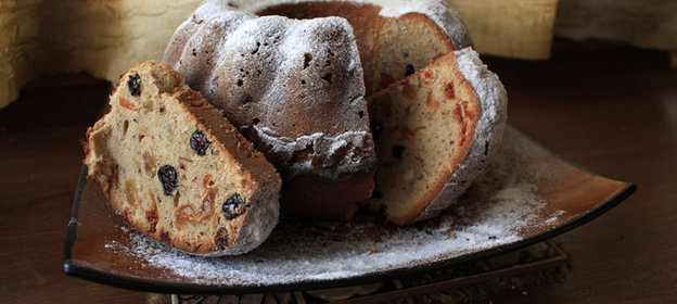 Кекс с сухофруктами, цукатами и орехами