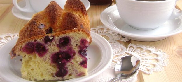 Нежный кекс с голубикой