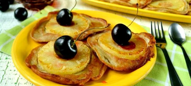 Банановые оладьи с ананасом